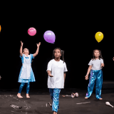 Cette année, 48 enfants participent aux ateliers circassiens distillés dans le cadre du festival "Encirqué" à Sierre.